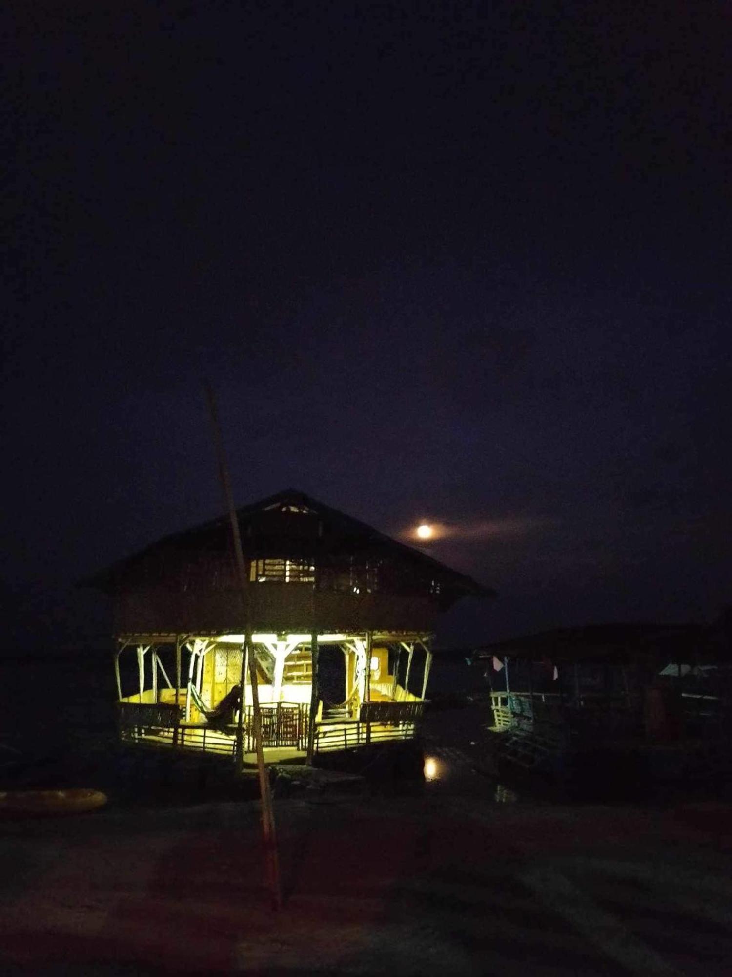 Bamboo Nest Beachfront Puerto Princesa Eksteriør bilde